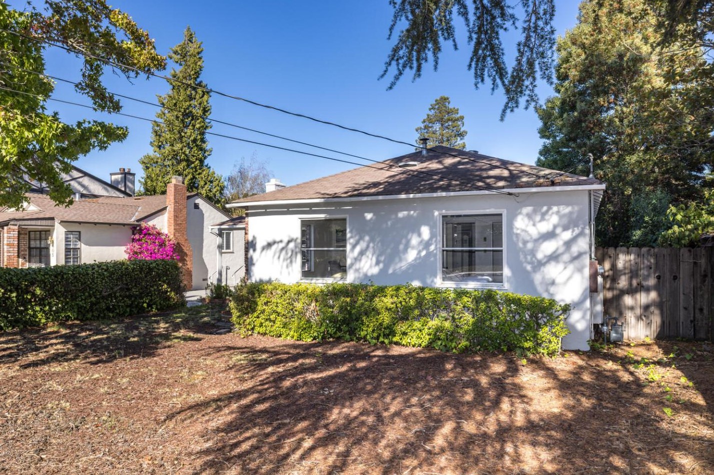 907 Chevy St, Belmont, CA 94002