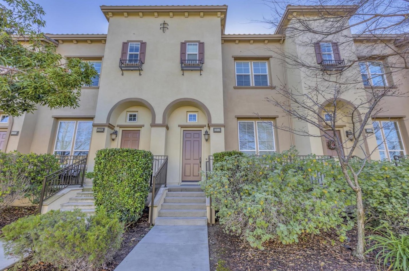 2212 Santoro Ln, San Jose, CA 95124-4420