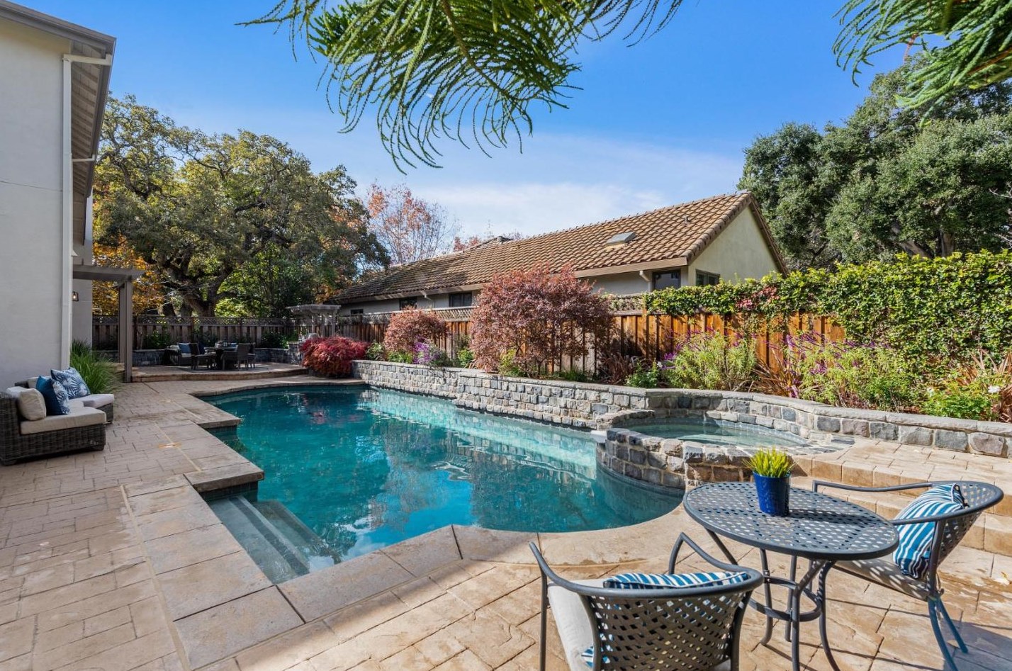 185 Hanna Way, Menlo Park CA  94025-3581 exterior