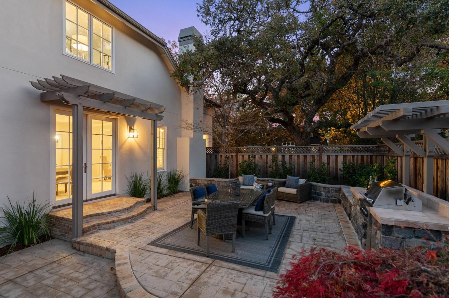 185 Hanna Way, Menlo Park CA  94025-3581 exterior