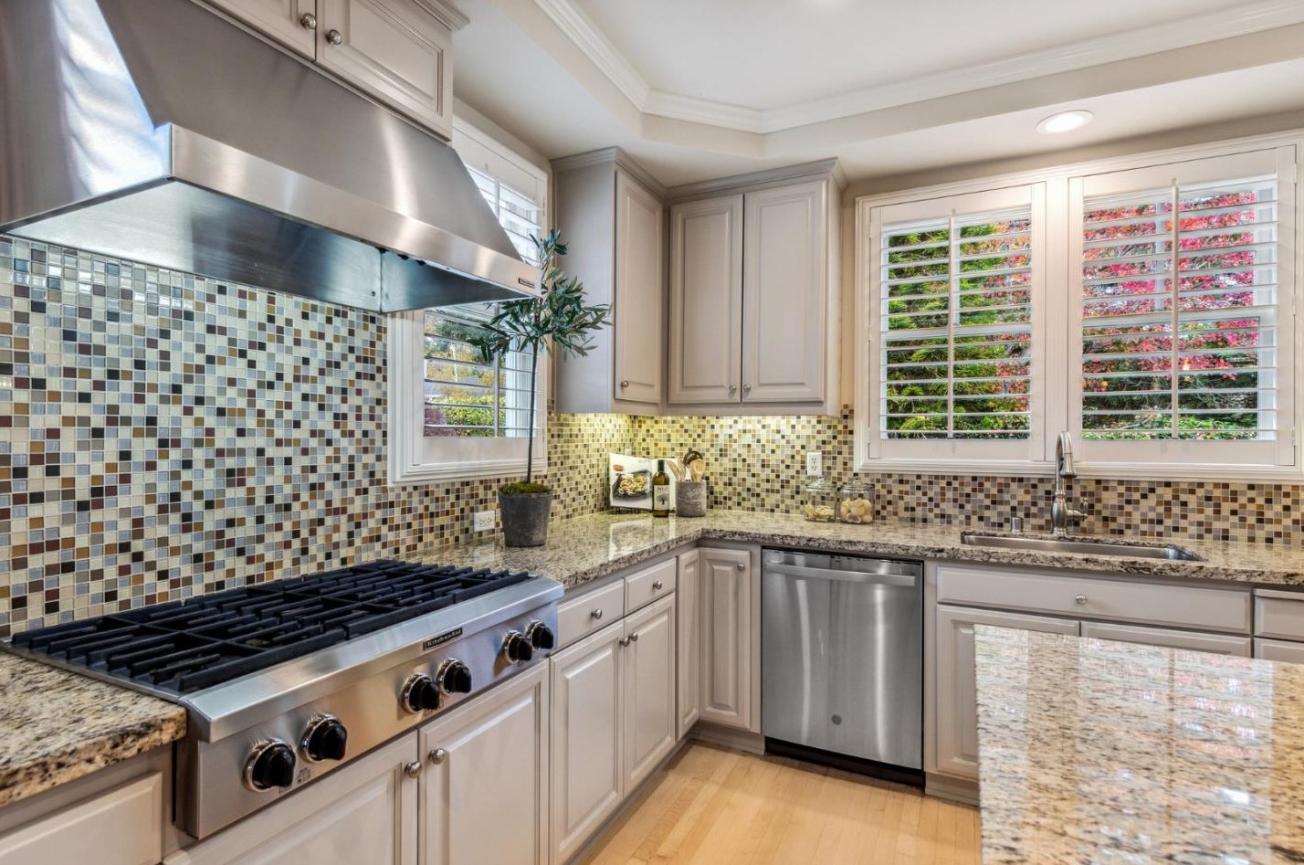 185 Hanna Way, Menlo Park CA  94025-3581 exterior