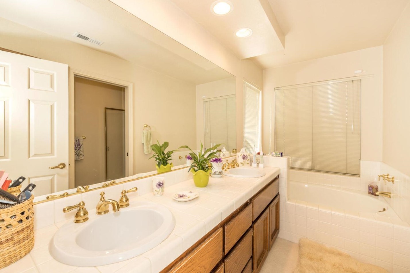 397 Biscayne Ave, San Mateo CA  94404-3501 exterior