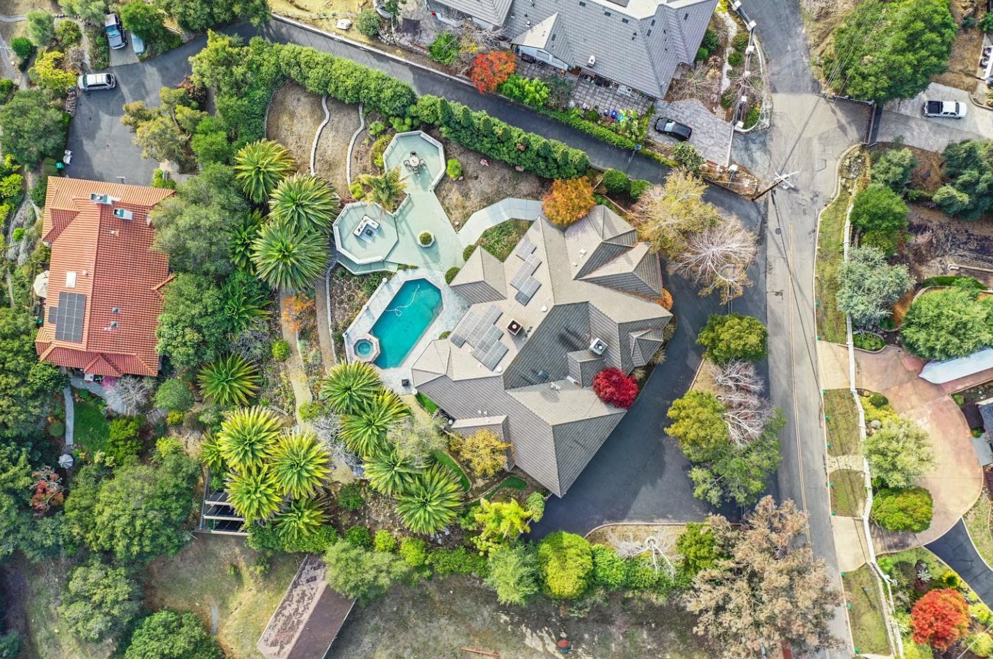 3571 Star Ridge Rd, Hayward, CA 94542