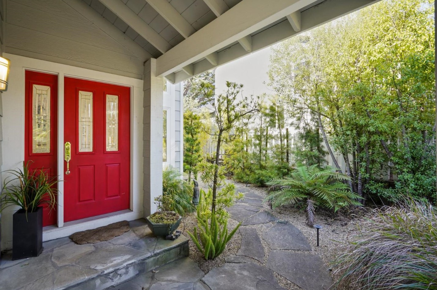 30 River Oaks Rd, Princeton by the Sea, CA 94019
