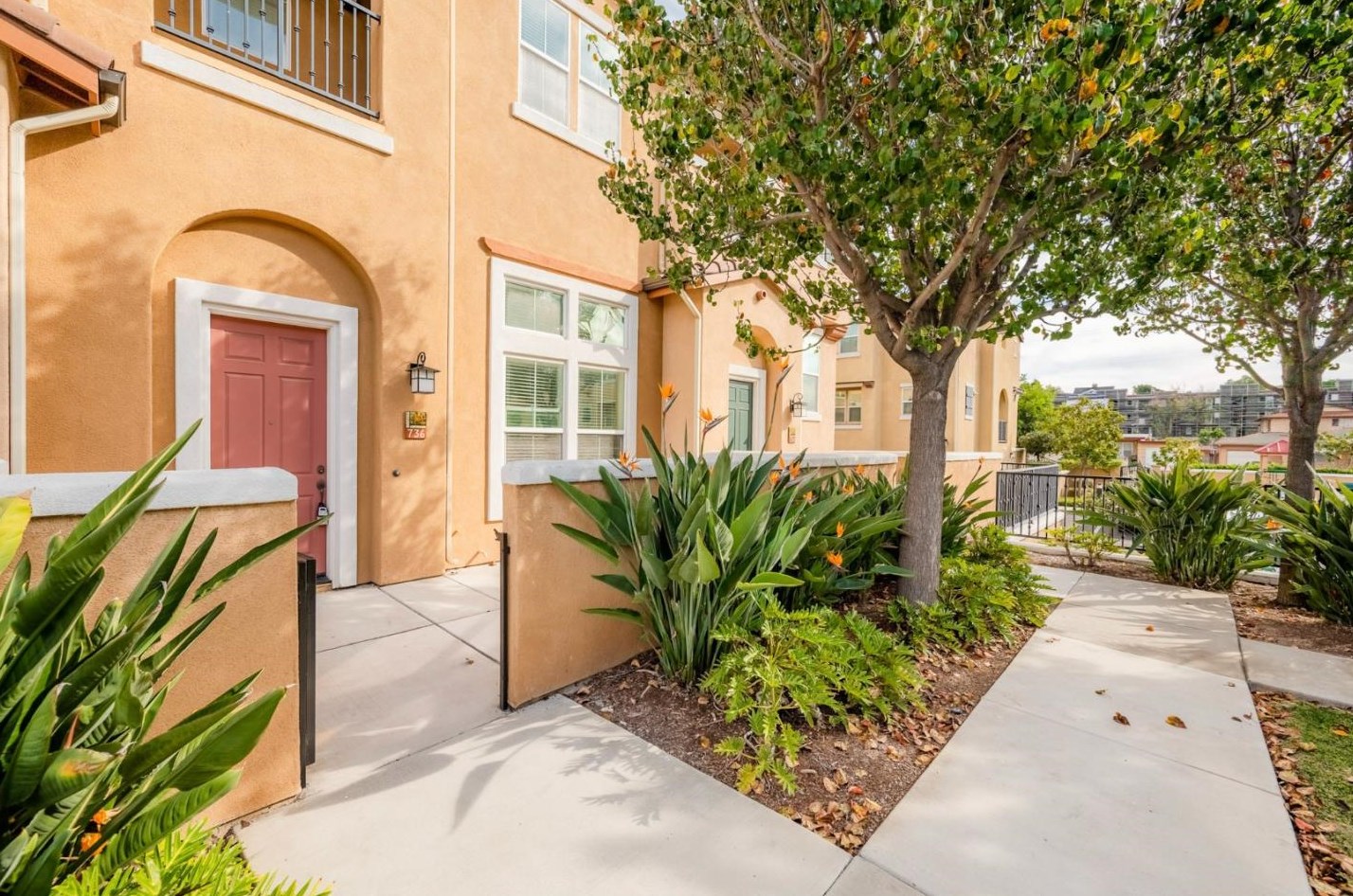 736 Mariposa Cir, National City, CA 91950