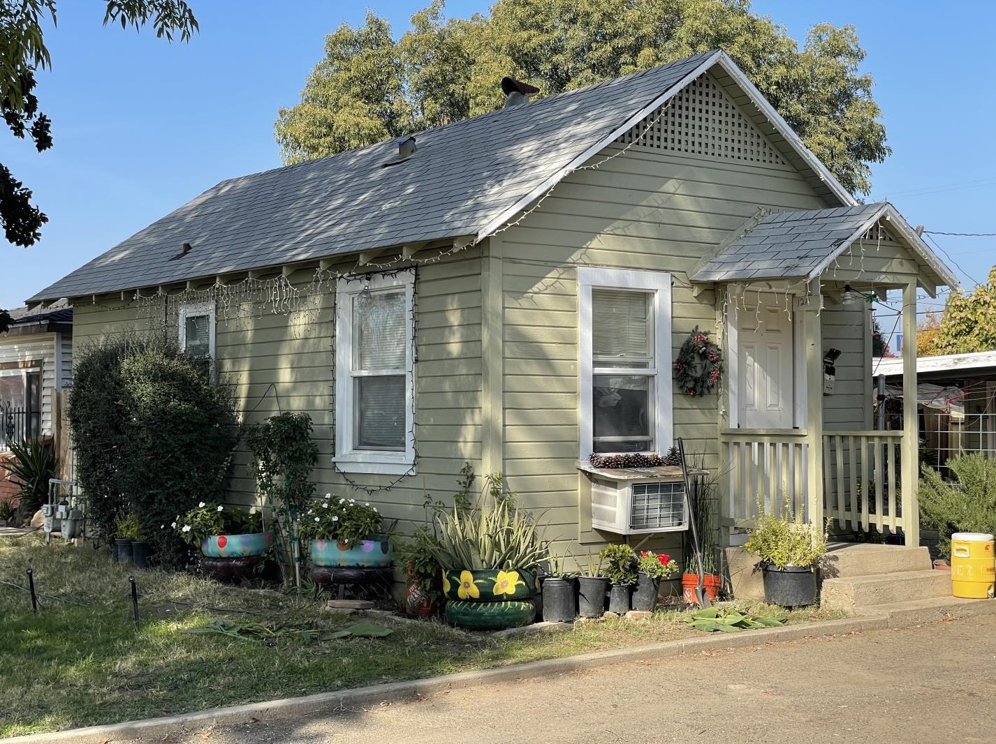 1211 W 11th St, Merced, CA 95341