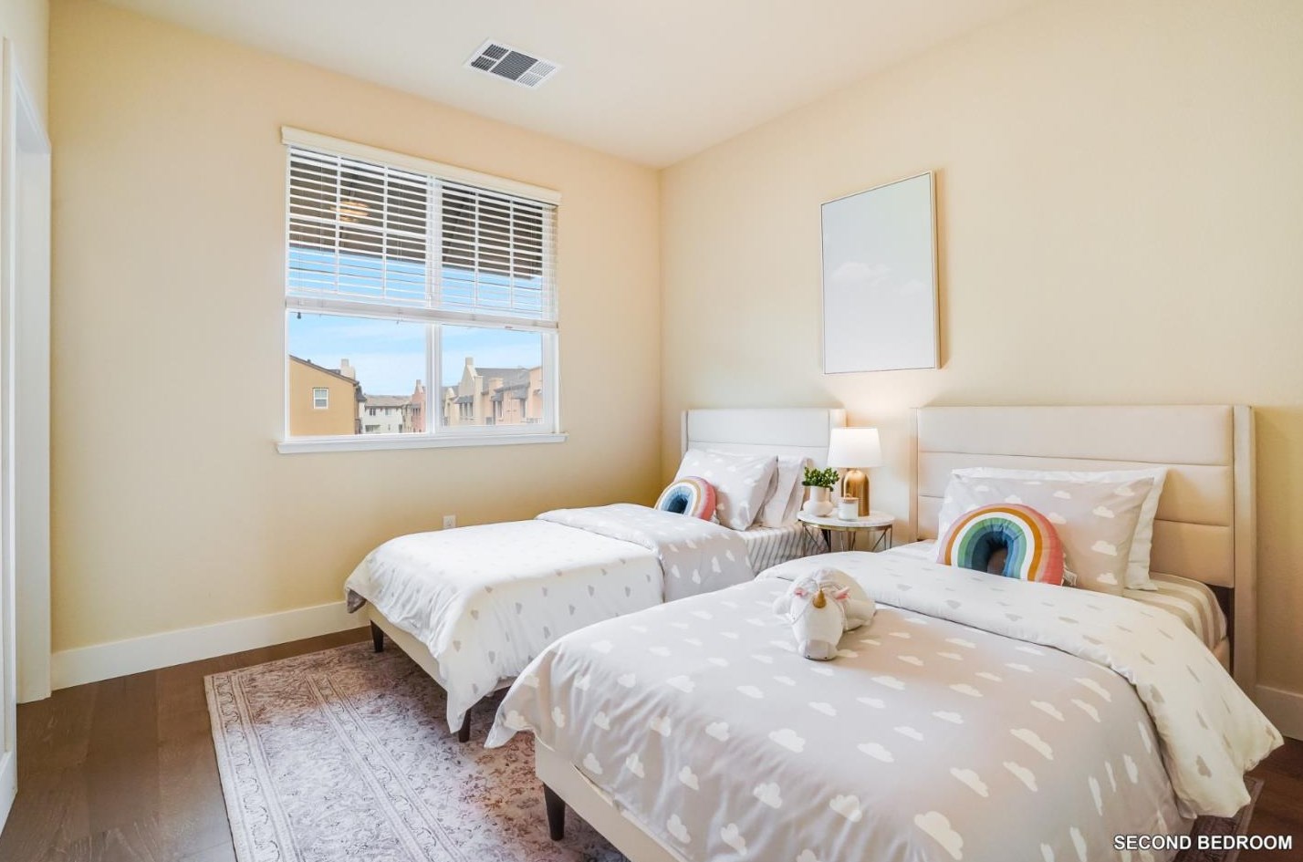 375 Derby Ave, San Mateo CA  94403 exterior