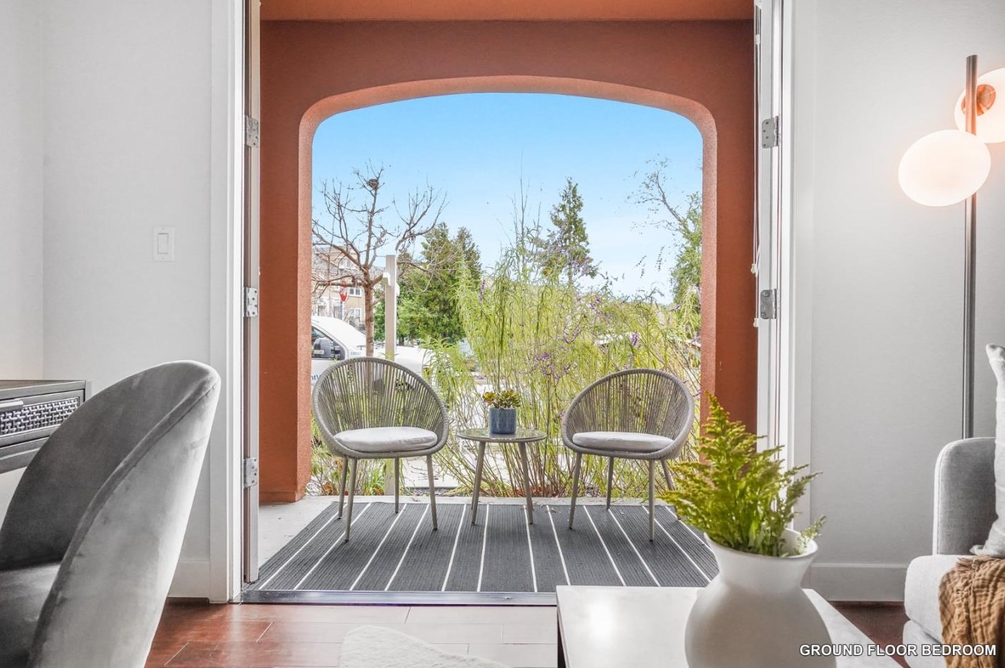 375 Derby Ave, San Mateo CA  94403 exterior