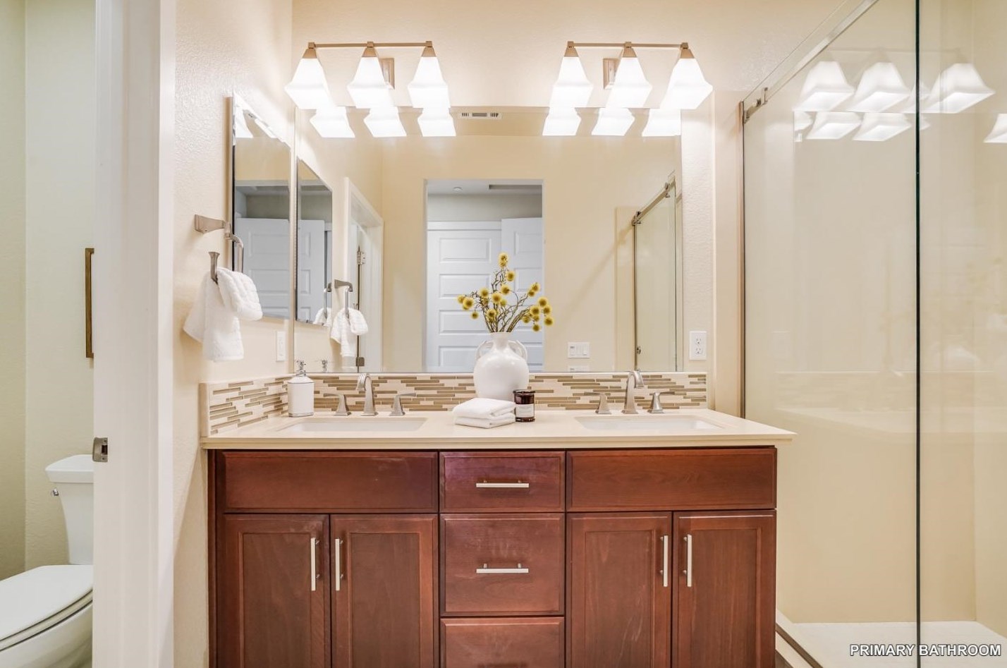 375 Derby Ave, San Mateo CA  94403 exterior