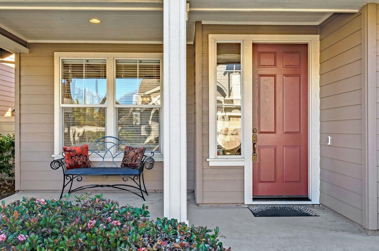 604 Seabrook Ln, Redwood City, CA 94065