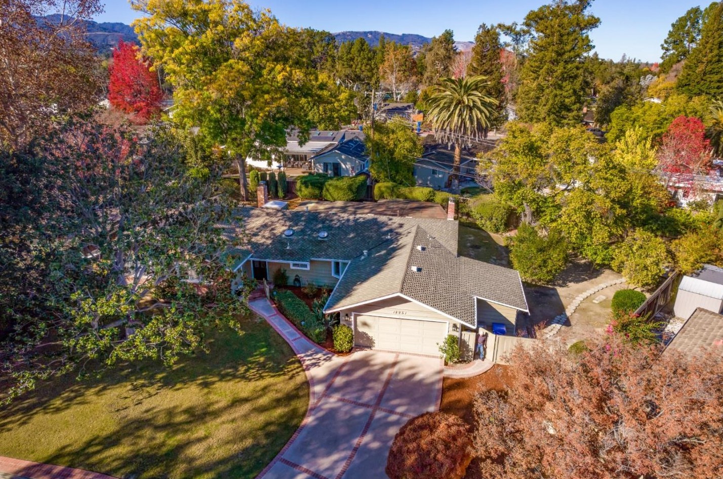 18951 Easton Pl, Saratoga, CA 95070-3506