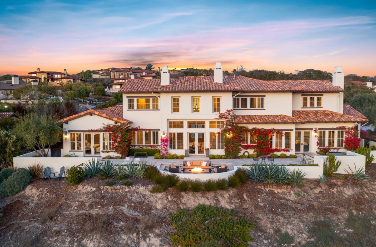 700 Tesoro Rd, Monterey, CA 93940