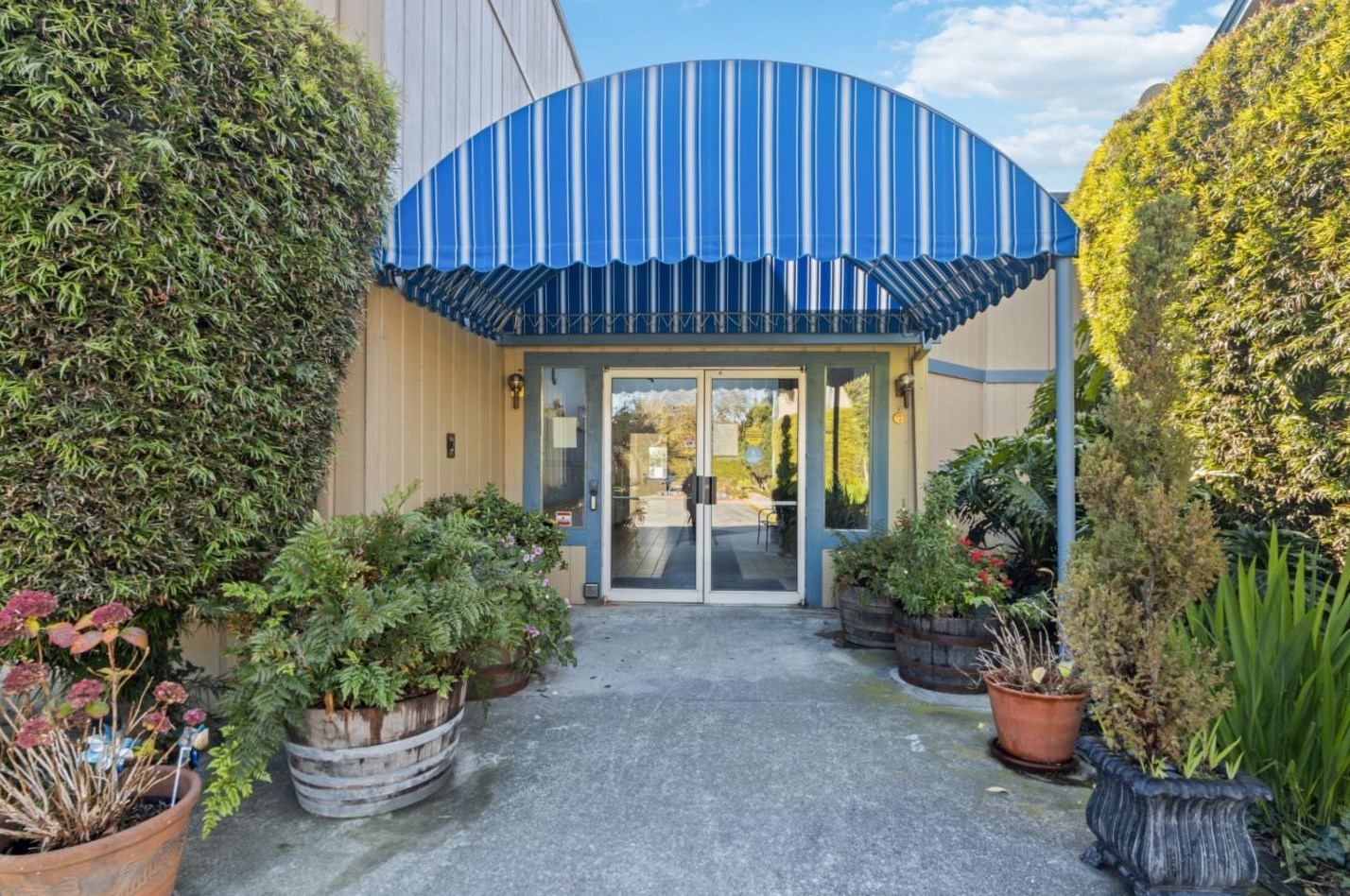 112 Vista Prieta Ct, Santa Cruz, CA 95062-1881