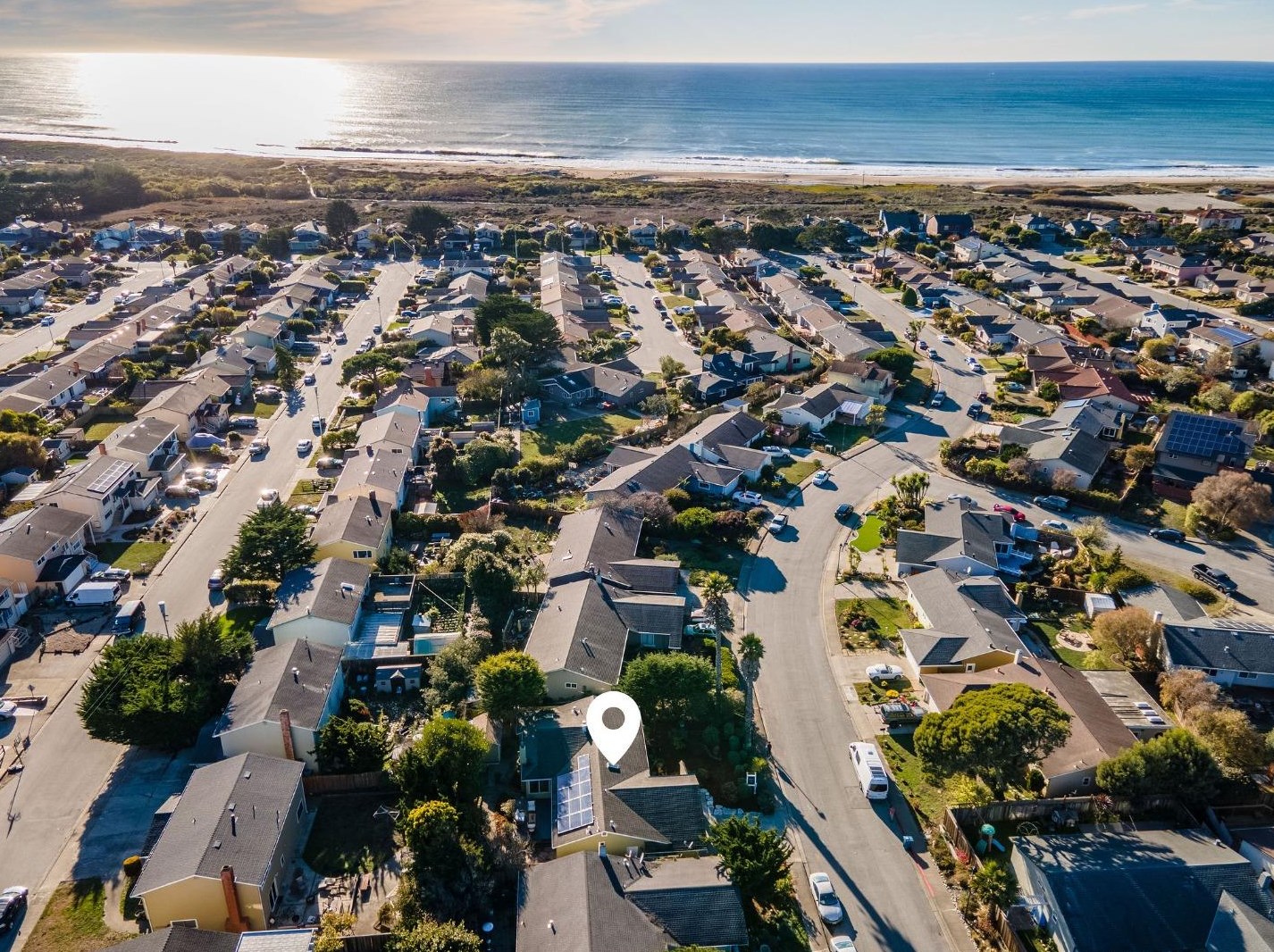 425 Casa Del Mar Dr, Princeton by the Sea, CA 94019