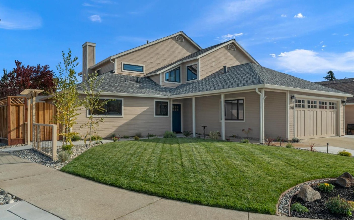 7698 Benassi Dr, Gilroy, CA 95020