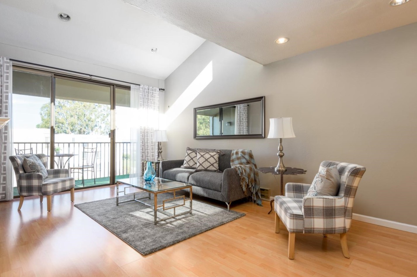 380 Vallejo Dr 328, Millbrae, CA 94030