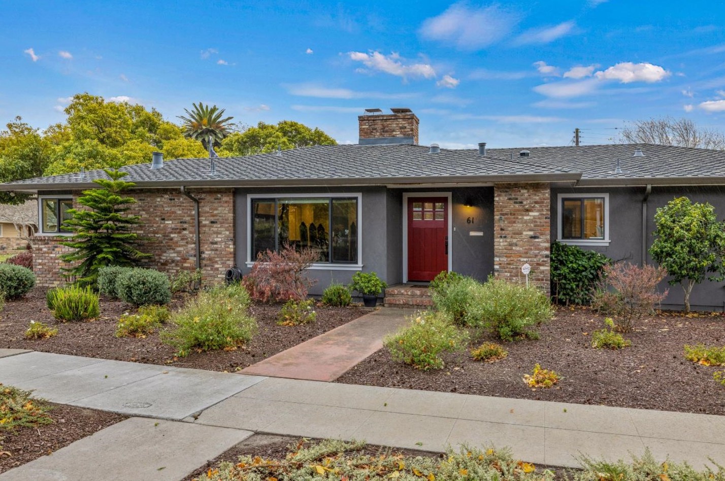 61 Santa Ana Dr, Salinas, CA 93901-4135
