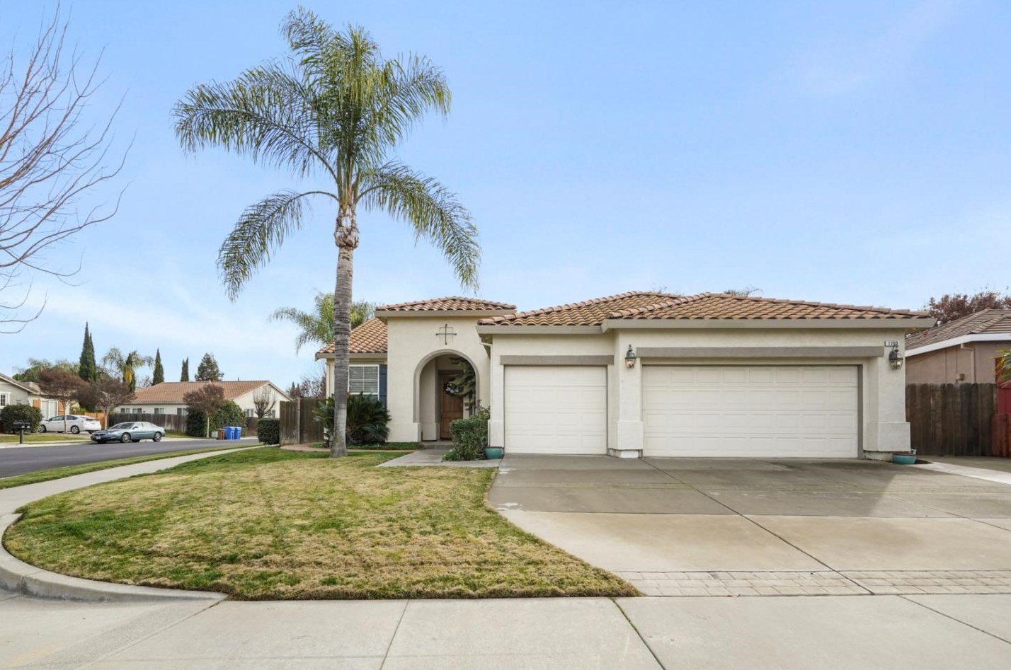 1700 Cypress St, Los Angeles, CA 94513-7011
