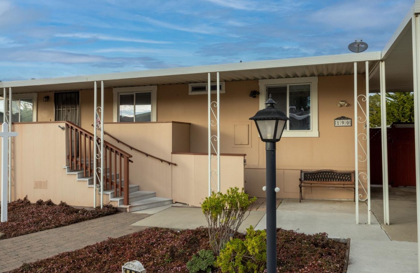 190 Creekside Dr 190, Princeton by the Sea, CA 94019