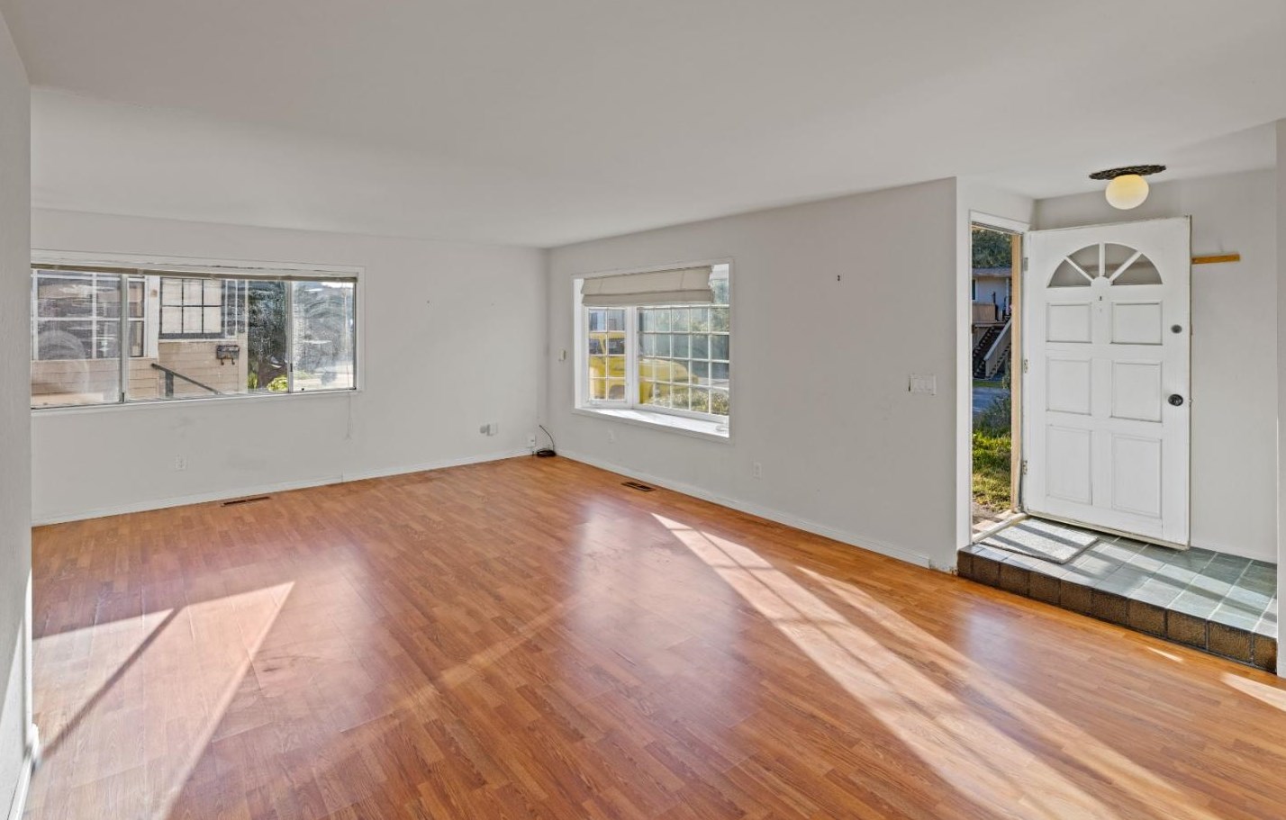 821 Cedar St, Del Monte Park, CA 93950