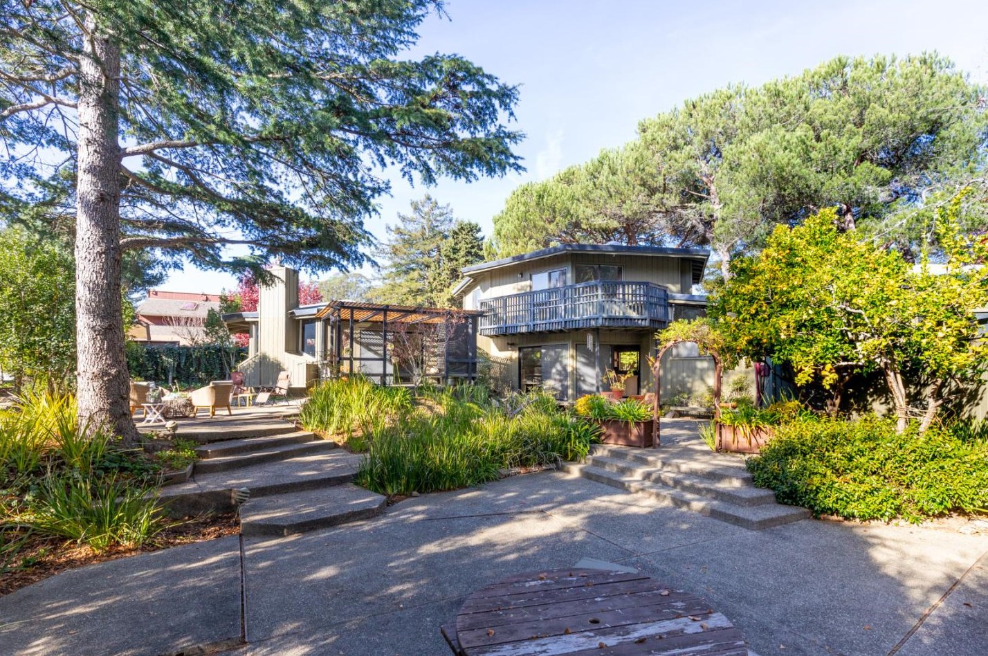 435 Meder St, Santa Cruz, CA 95060-2307