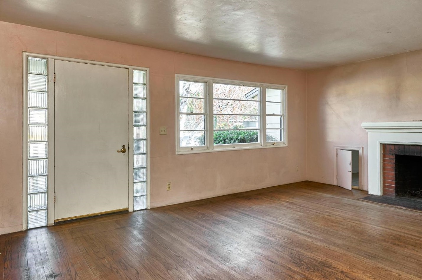 702 Ruby St, Redwood City, CA 94061