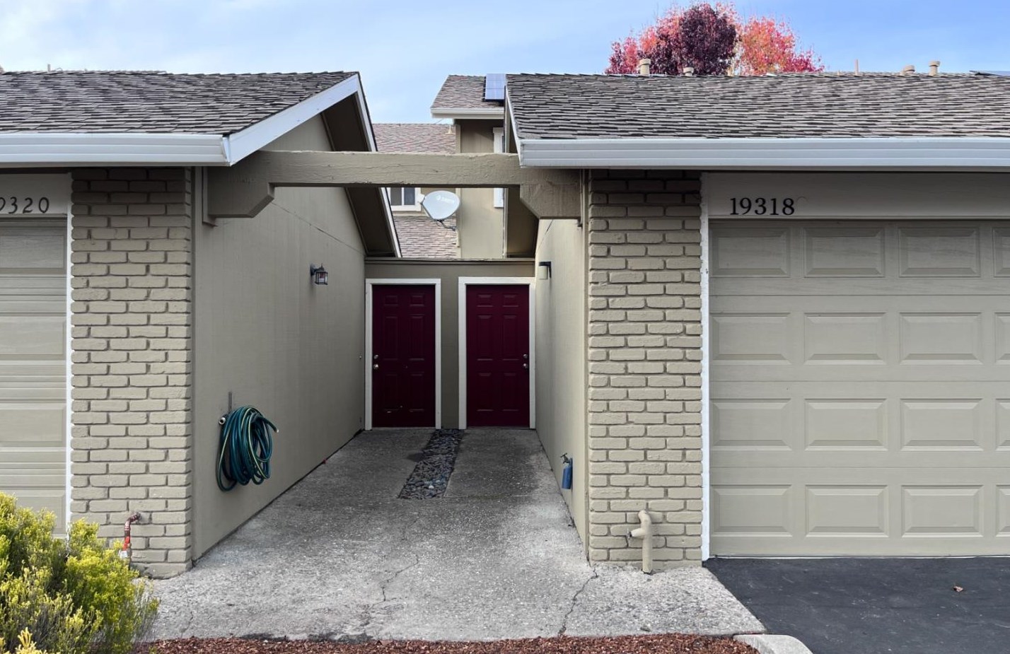 19318 Creekside Cir, Salinas, CA 93908-1243
