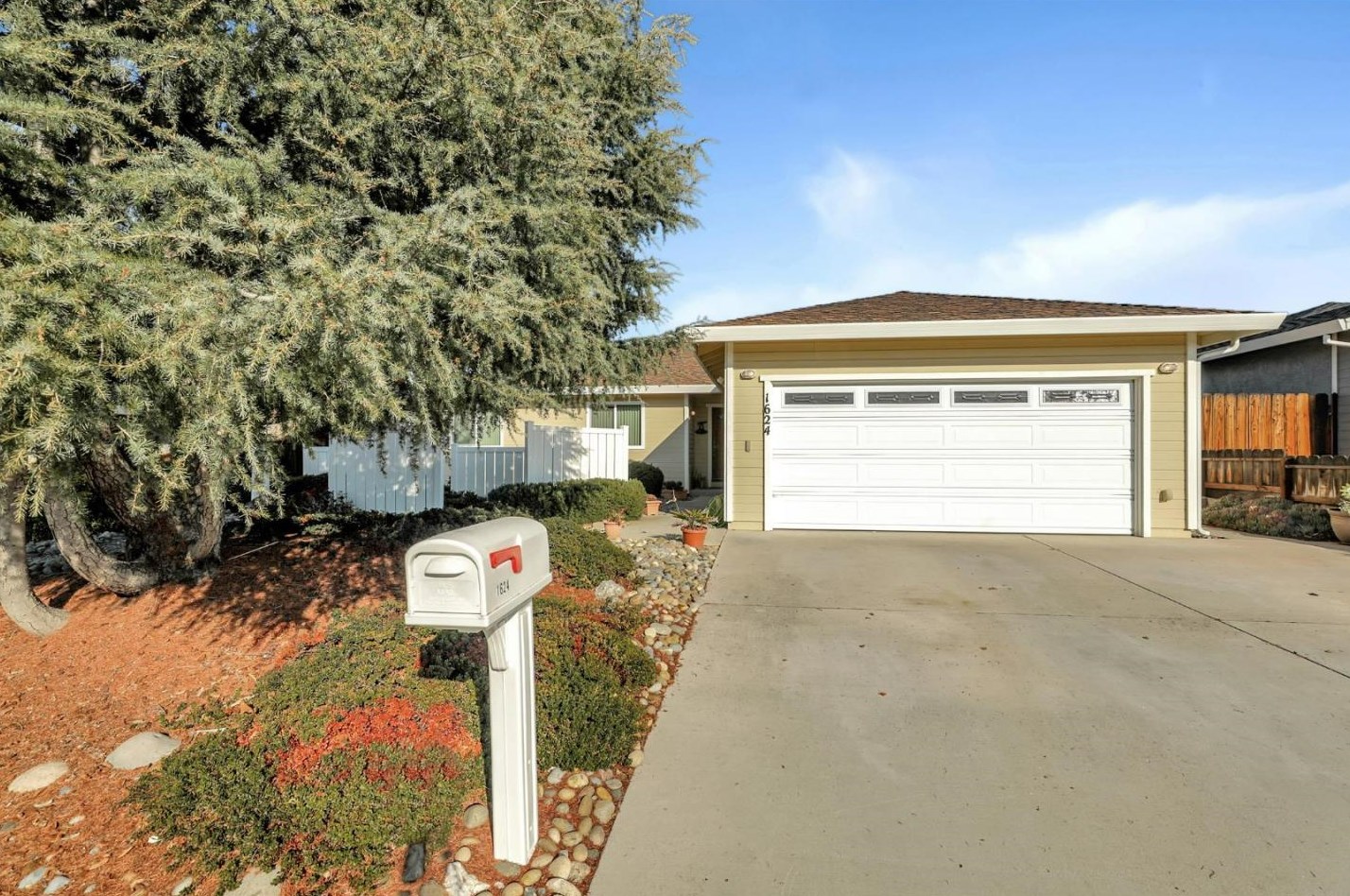 1624 Sausalito Dr, Hollister, CA 95023