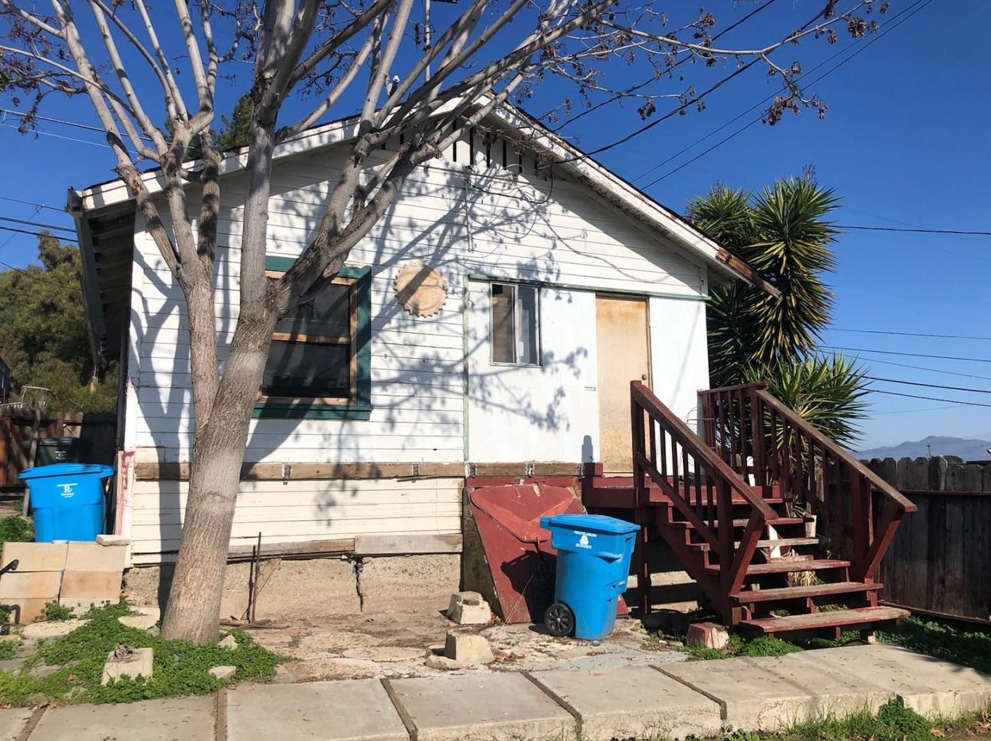 321 Hill St, Hollister, CA 95023