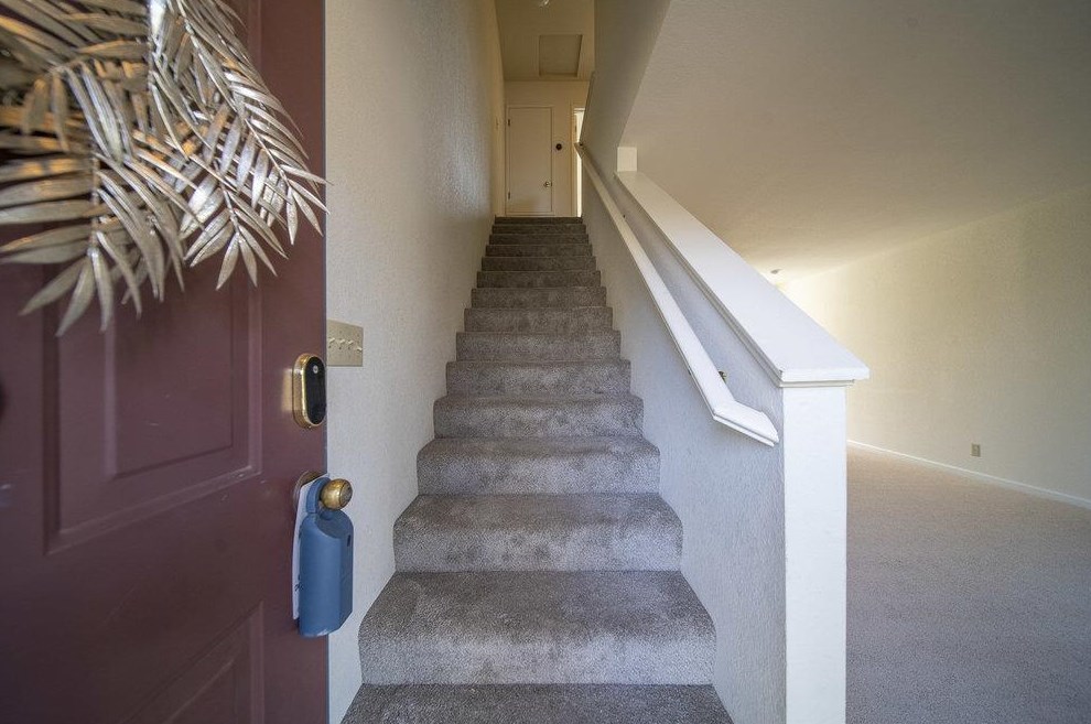 241 Gibson Dr B, Hollister, CA 95023