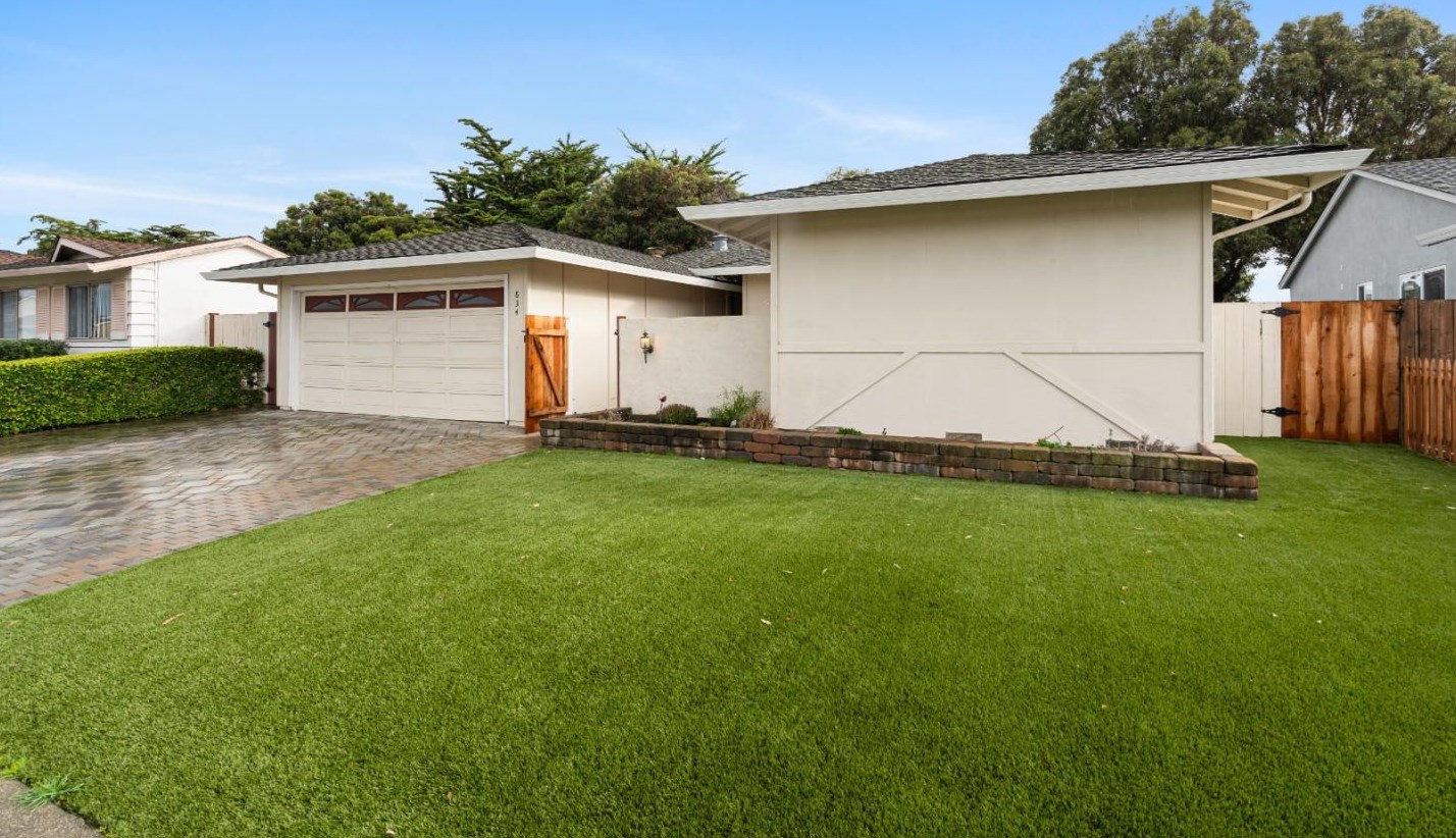 634 Pilgrim Dr, San Mateo, CA 94404-1708
