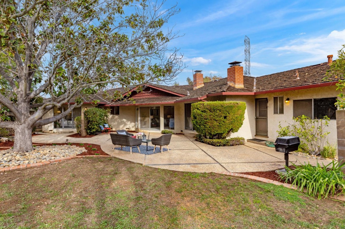 19930 Garnett Ct, Saratoga CA  95070-3801 exterior