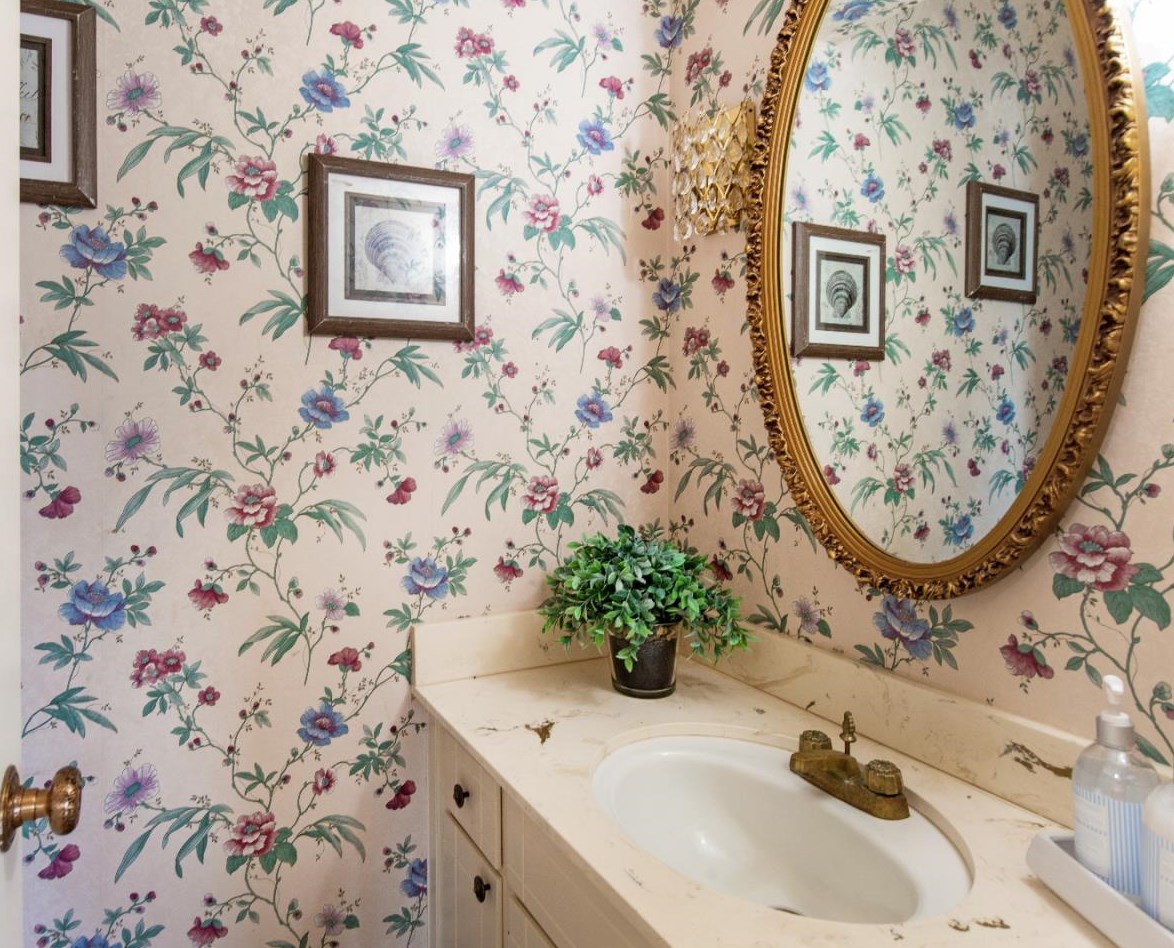 19930 Garnett Ct, Saratoga CA  95070-3801 exterior