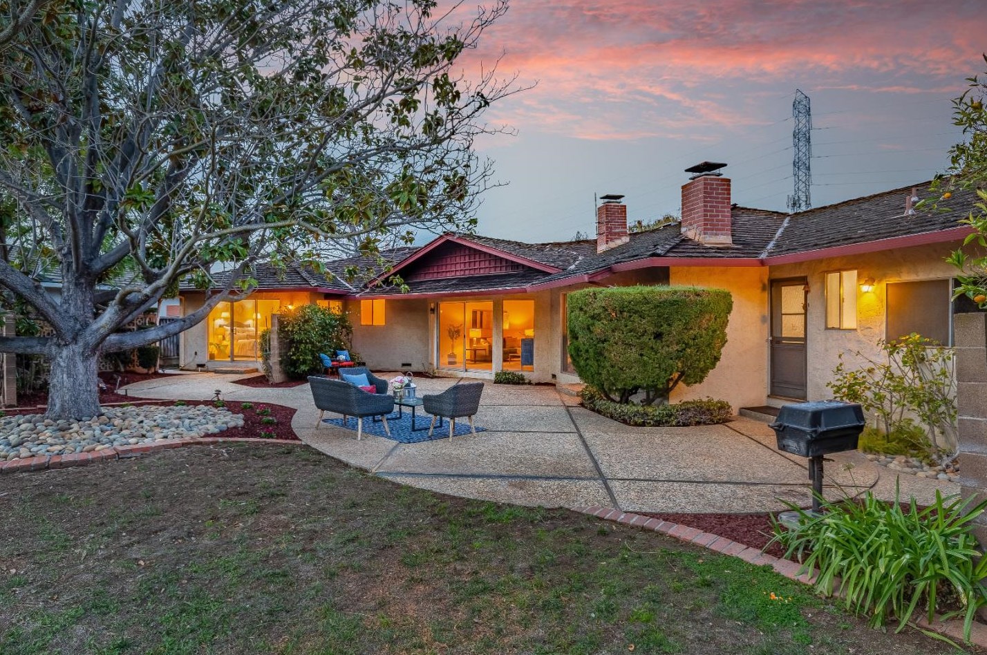 19930 Garnett Ct, Saratoga CA  95070-3801 exterior