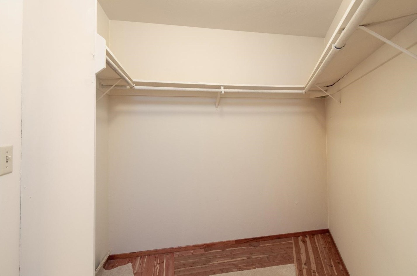 19930 Garnett Ct, Saratoga CA  95070-3801 exterior