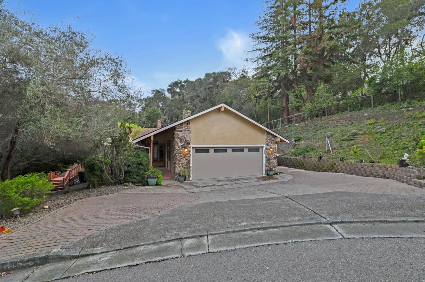 11552 Arroyo Oaks Dr, Los Altos, CA 94024