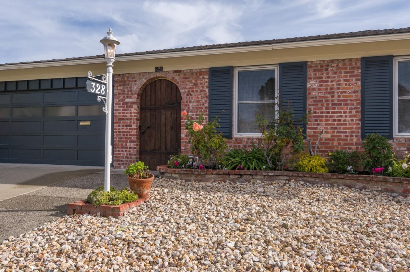 328 Bowfin St, San Mateo, CA 94404-1821