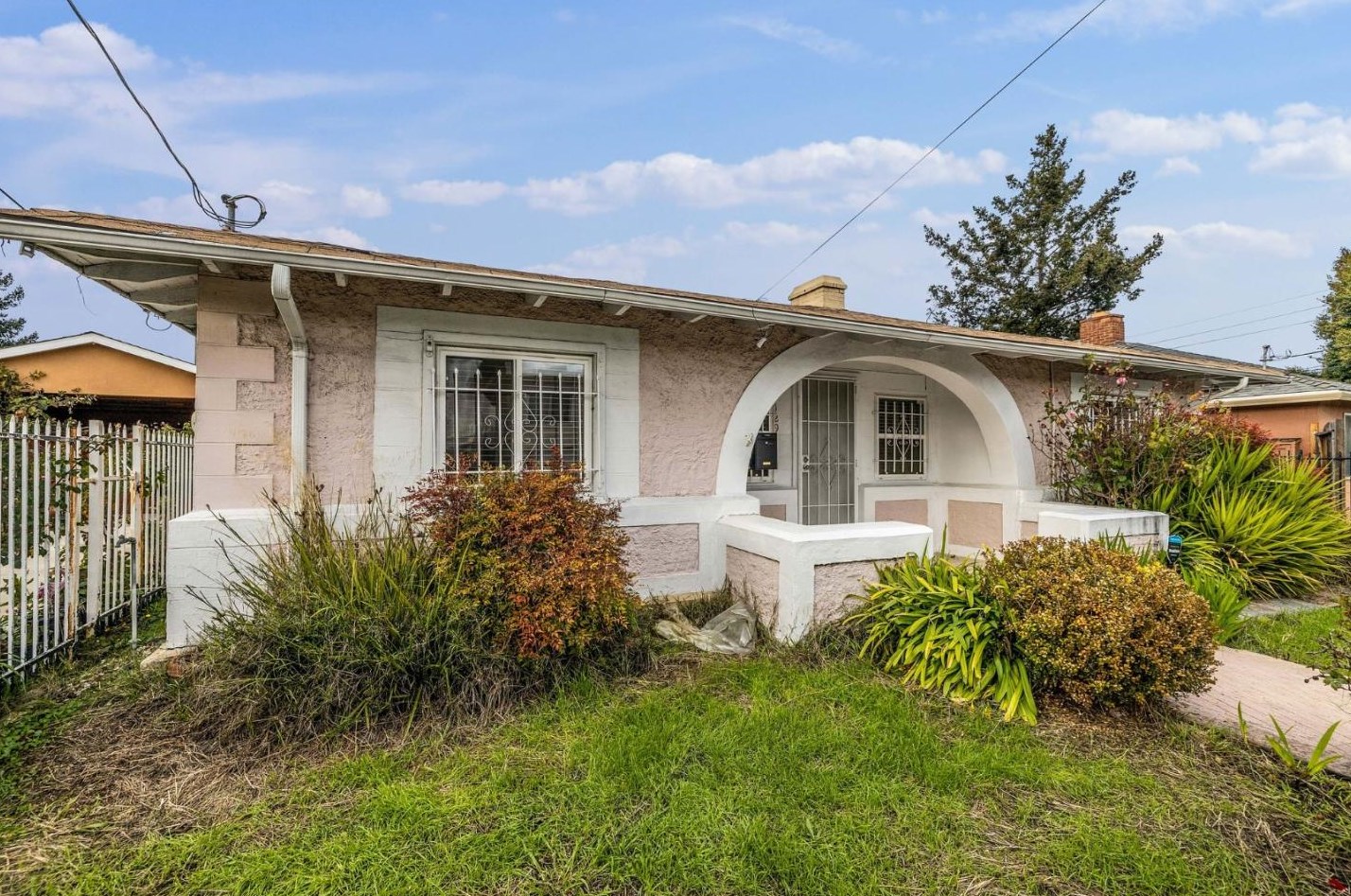 1129 107th Ave, Oakland, CA 94603