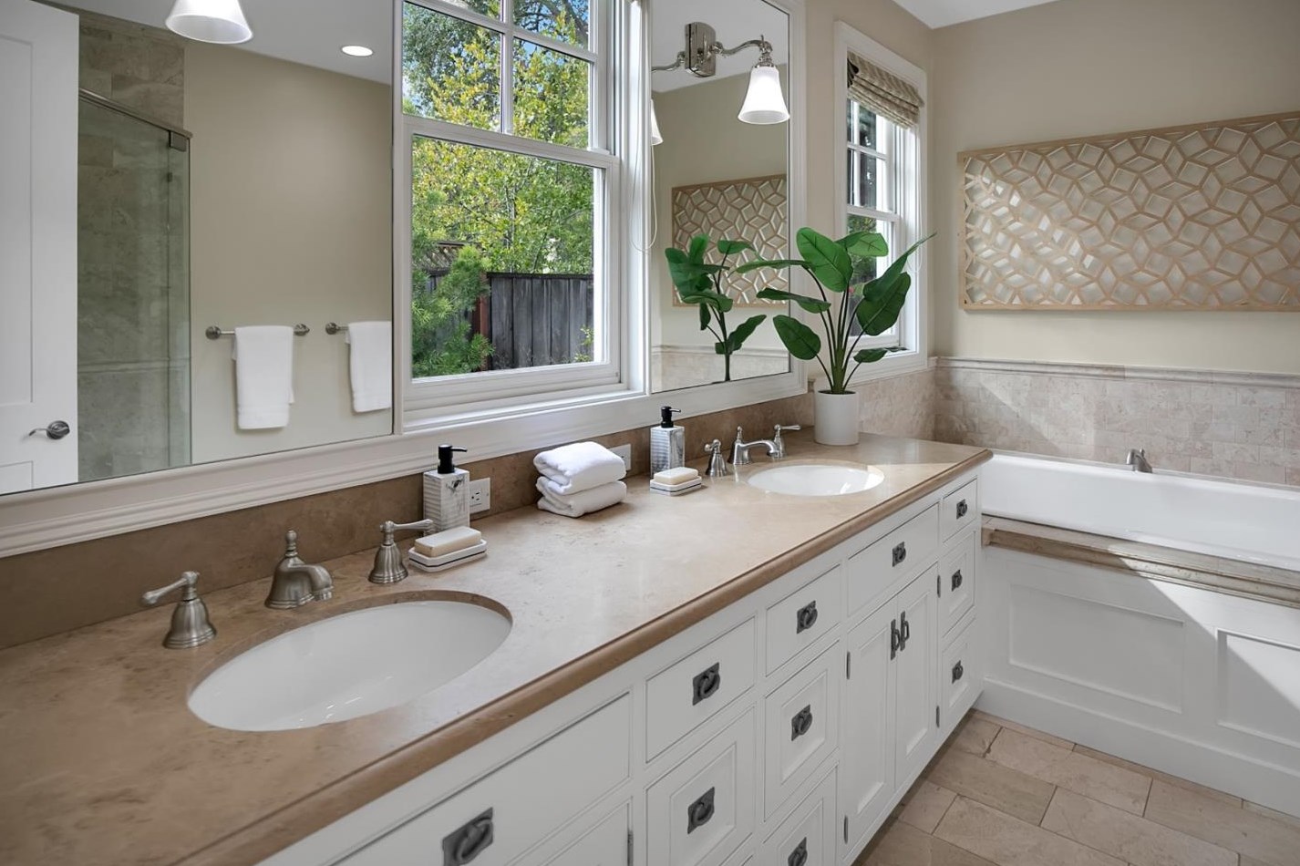 65 Maple Ave, Menlo Park CA  94027-3814 exterior