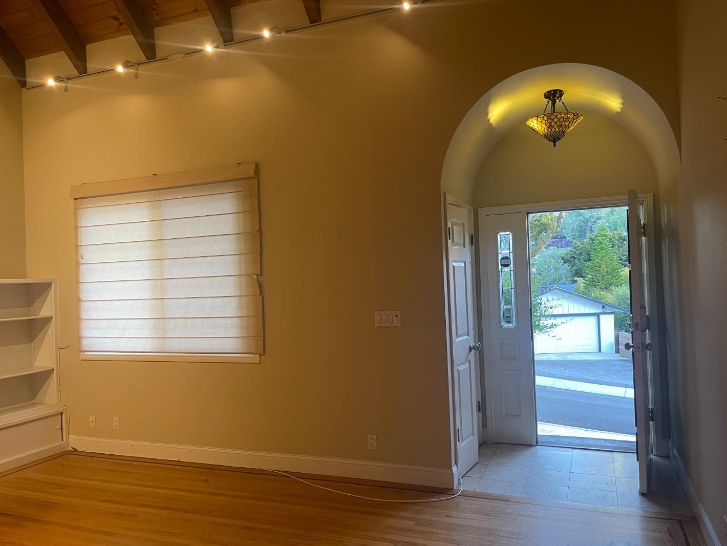 2108 Summit Dr, Burlingame, CA 94010