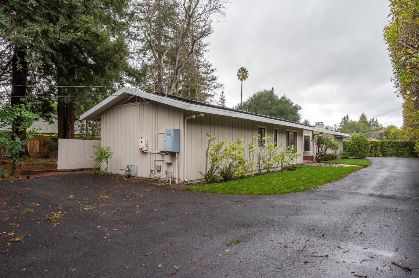 97 Holbrook Ln, Menlo Park, CA 94027