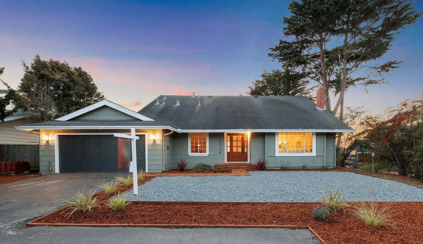 2028 Touraine Ln, Princeton by the Sea, CA 94019