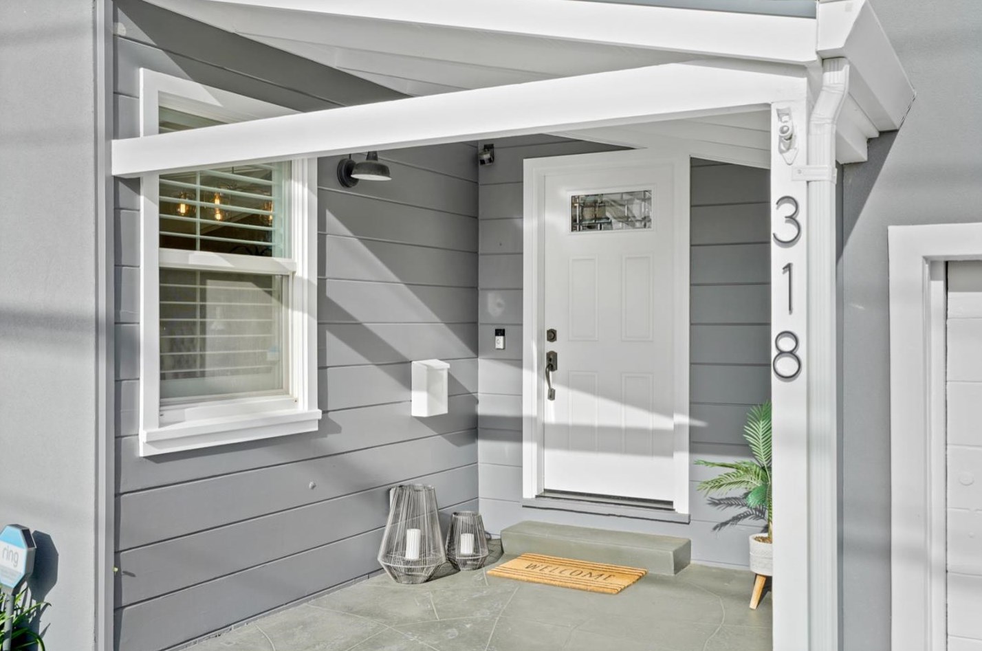 318 24th Ave, San Mateo CA  94403-2230 exterior