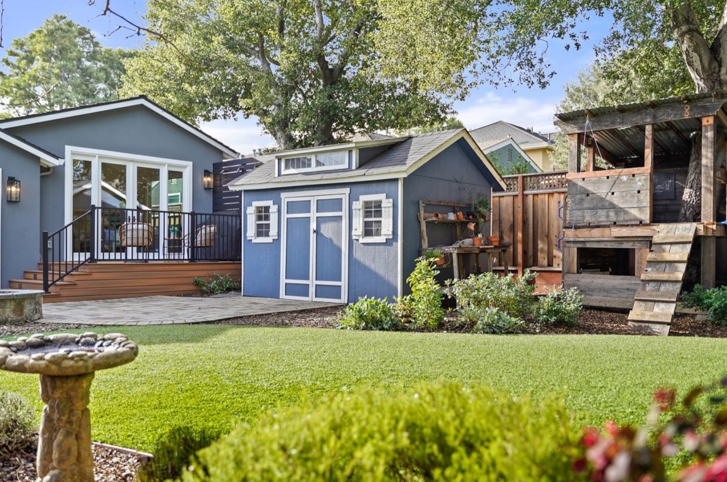 318 24th Ave, San Mateo CA  94403-2230 exterior