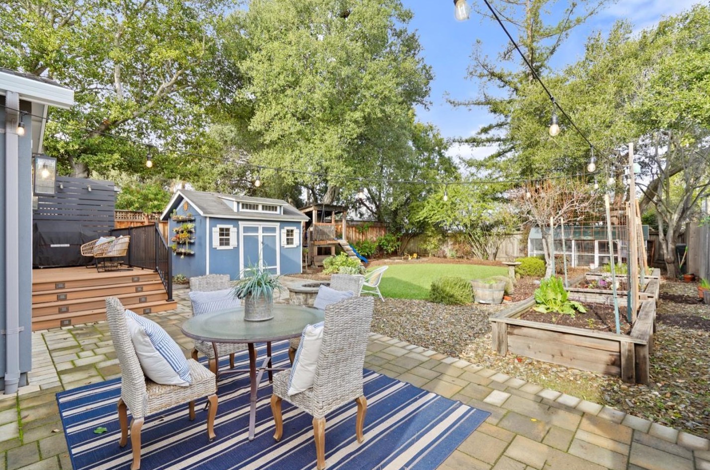 318 24th Ave, San Mateo CA  94403-2230 exterior