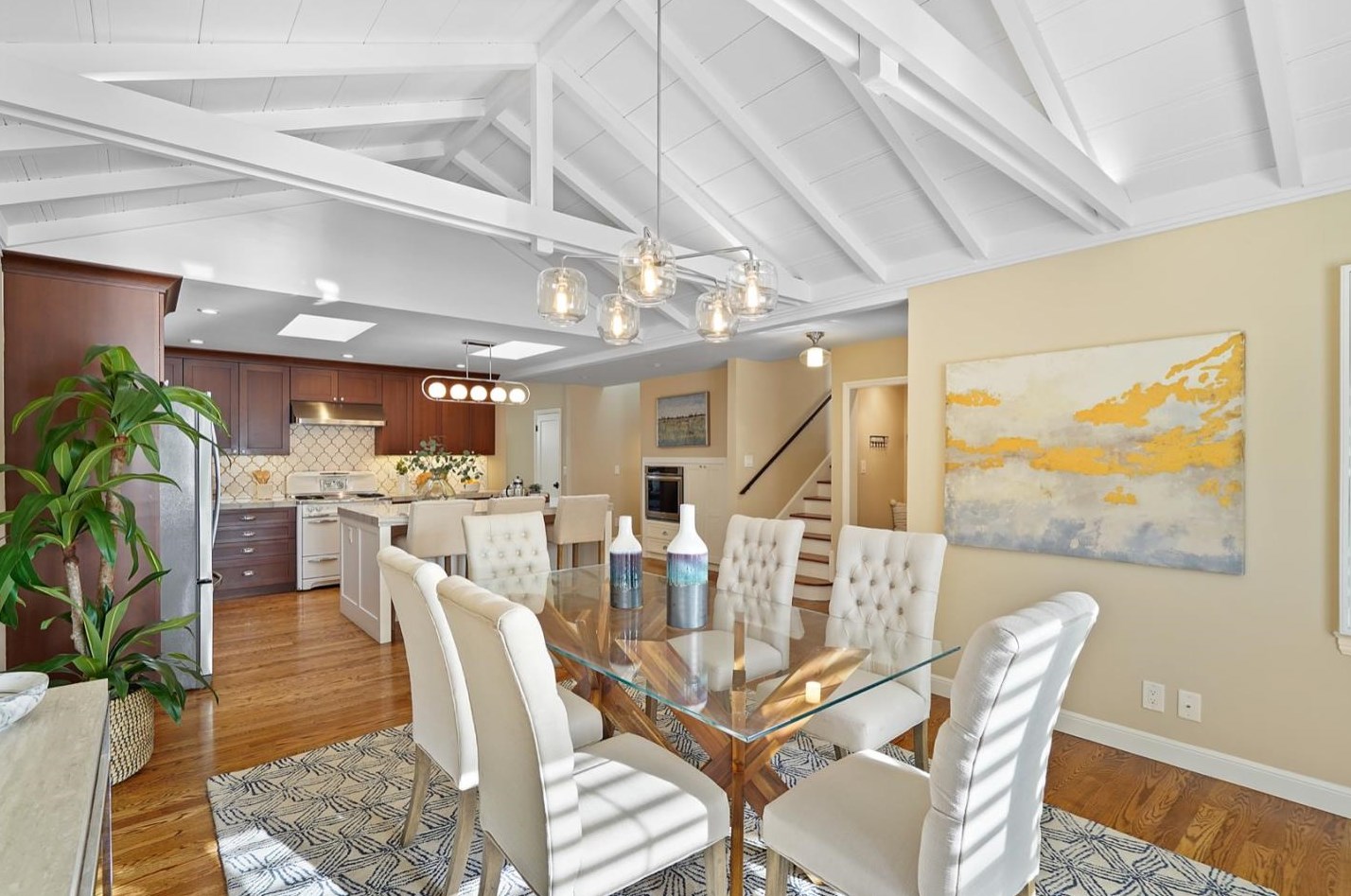318 24th Ave, San Mateo CA  94403-2230 exterior