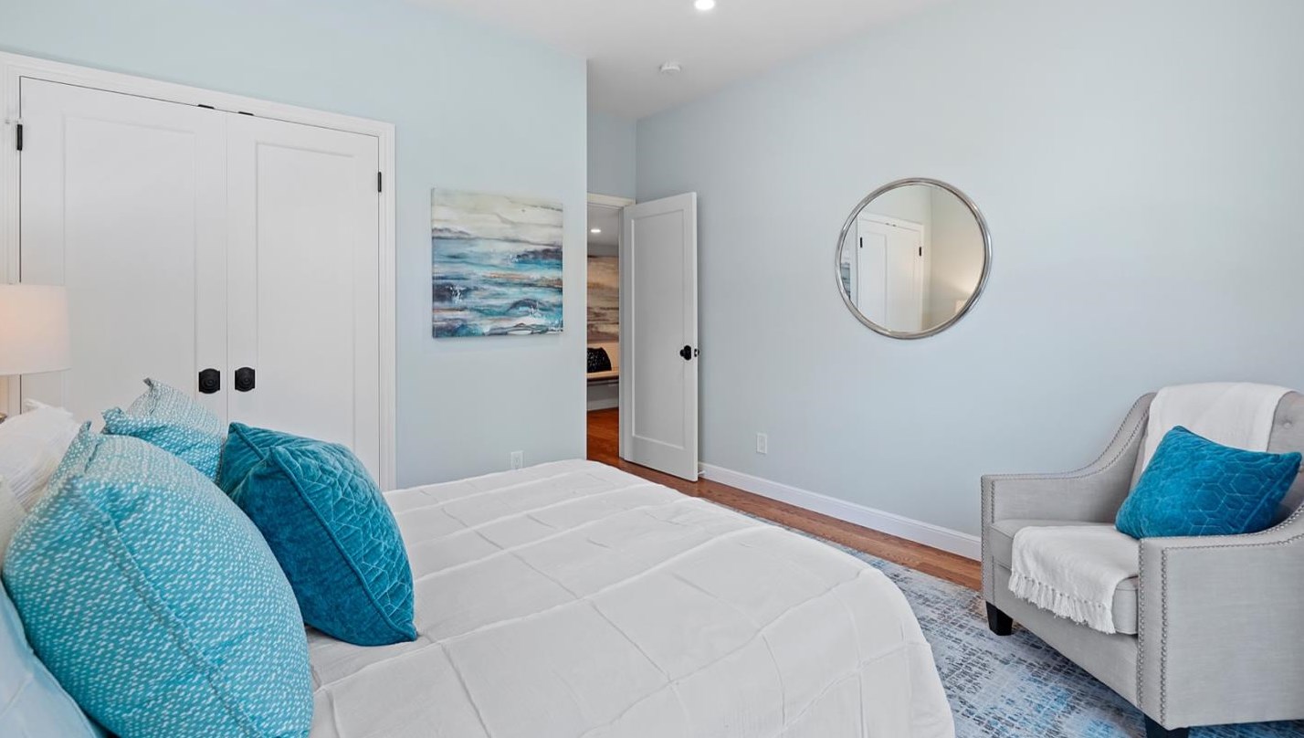 318 24th Ave, San Mateo CA  94403-2230 exterior