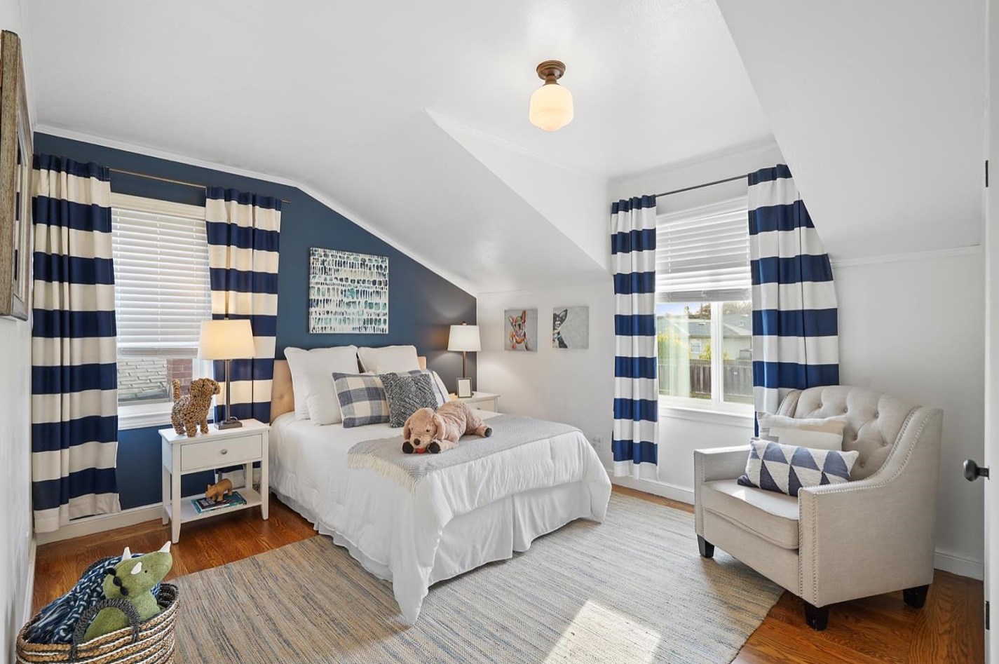 318 24th Ave, San Mateo CA  94403-2230 exterior