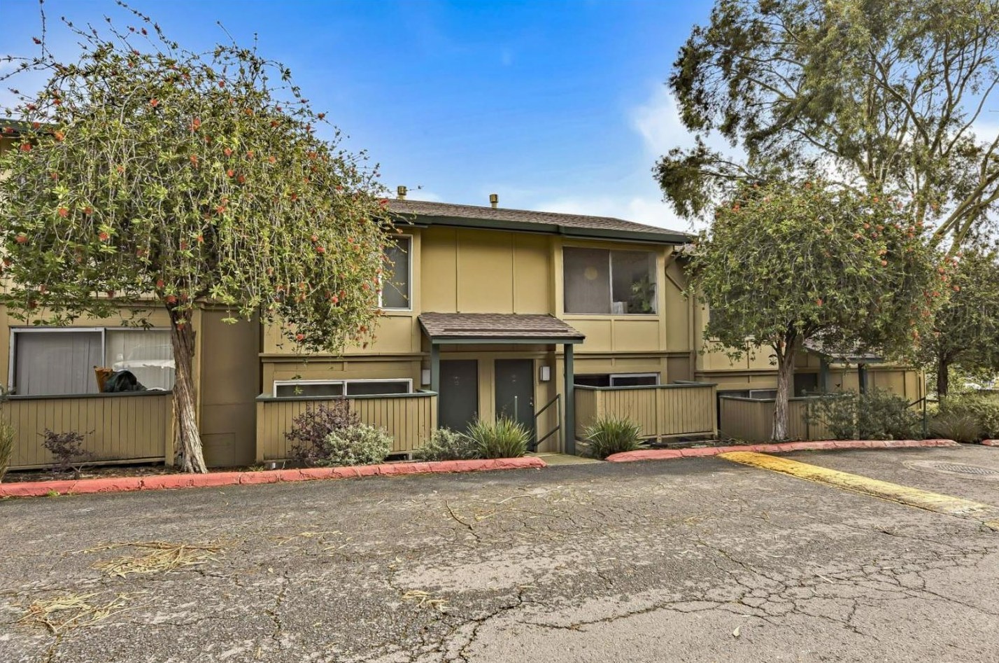 389 Half Moon Ln 3, Daly City, CA 94015