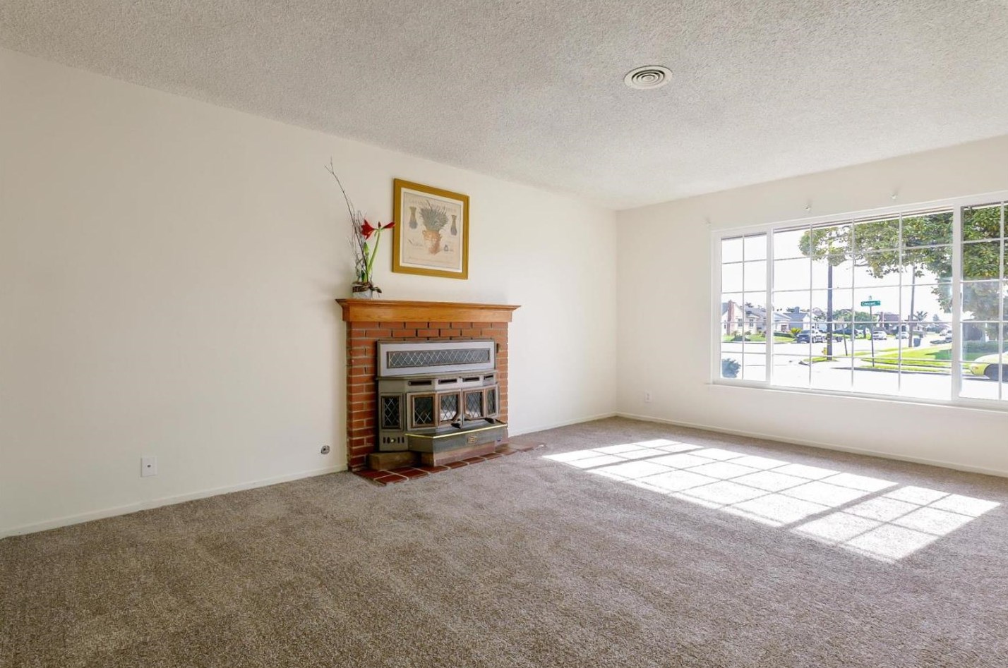 204 Crescent Way, Salinas, CA 93906-3202